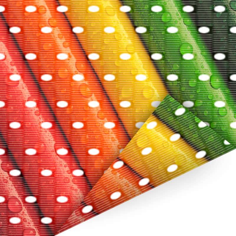 Banen polymesh in rood, oranje, geel en groen met duidelijk zichtbare perforaties
